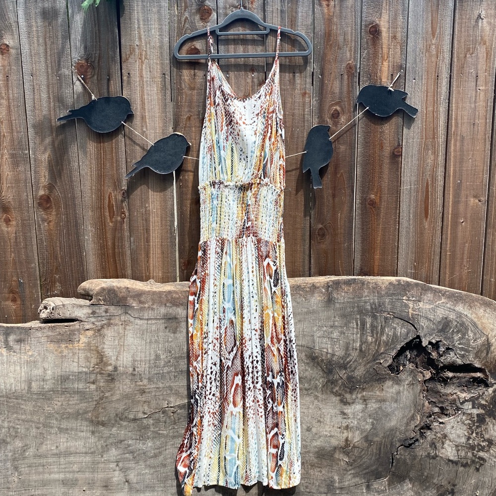 Olivaceous dress size large